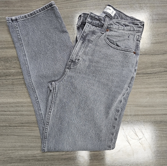 A&F Women’s 90s Straight High Rise in Washed Gray, Size 25/0s Curve Love NWT - Picture 5 of 6